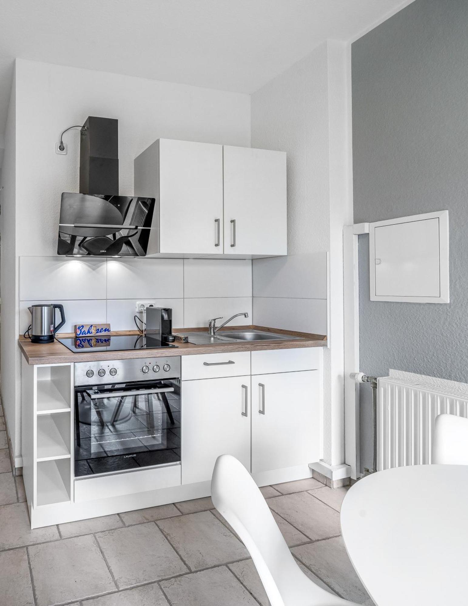 Lehastays - Apartments Buckau 16A I Kueche I Smart Tv Mit Netflix I Toller Innenhof Maagdenburg Buitenkant foto
