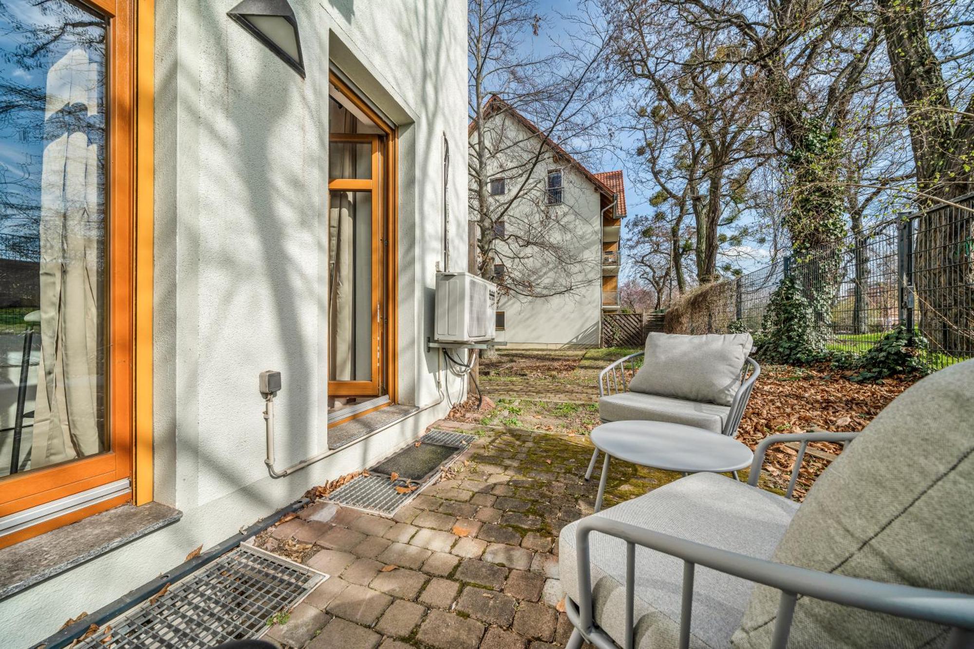 Lehastays - Apartments Buckau 16A I Kueche I Smart Tv Mit Netflix I Toller Innenhof Maagdenburg Buitenkant foto